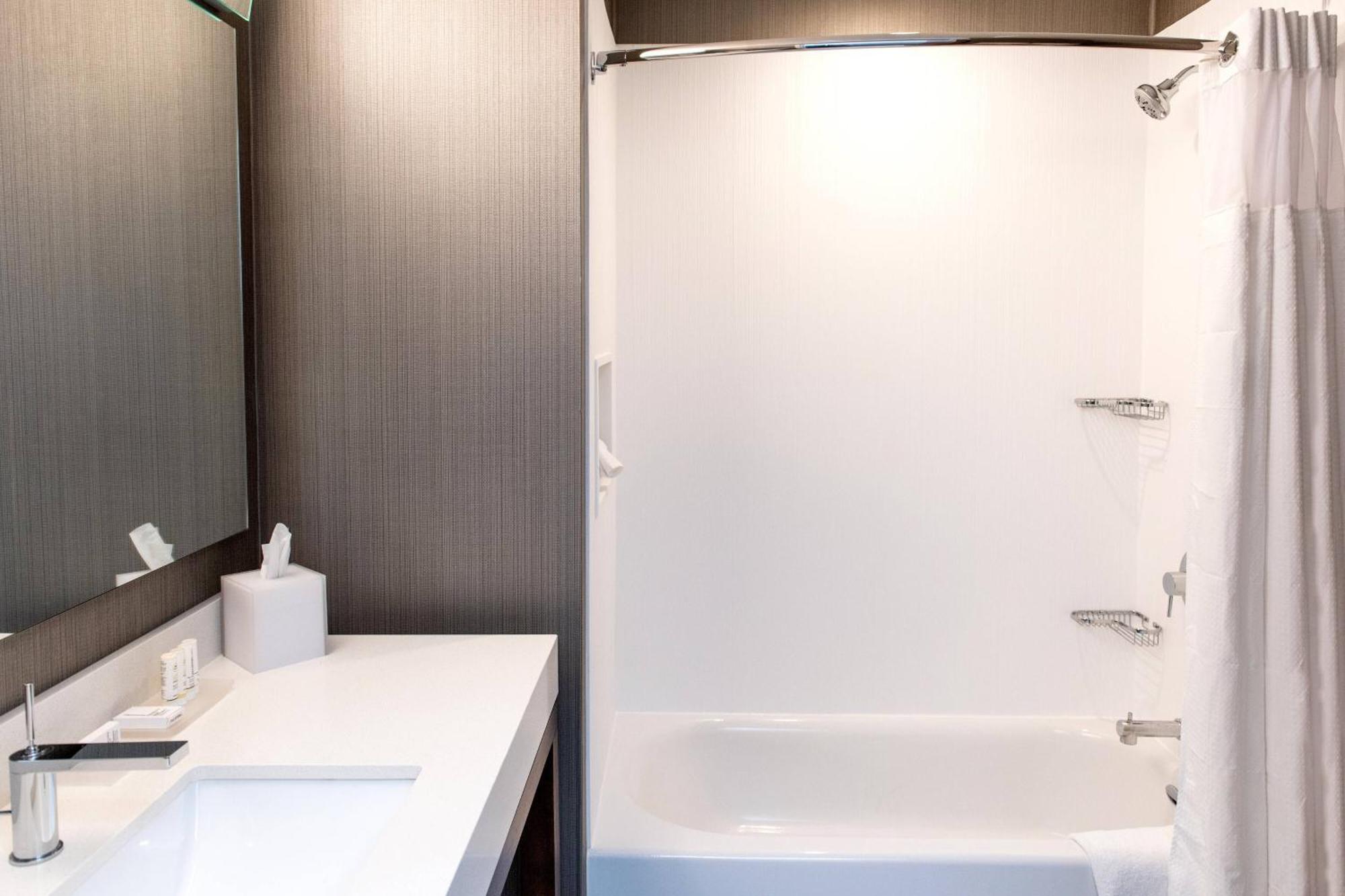 Courtyard By Marriott Mesa At Wrigleyville West Buitenkant foto