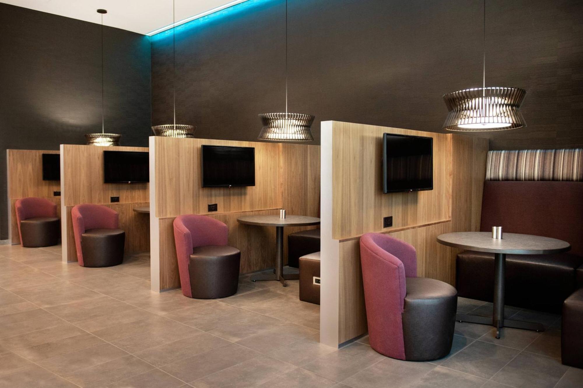 Courtyard By Marriott Mesa At Wrigleyville West Buitenkant foto